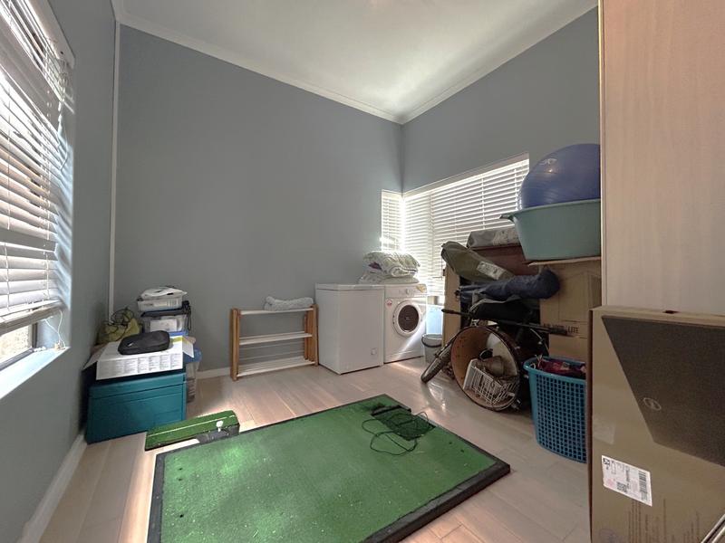 2 Bedroom Property for Sale in Muizenberg Western Cape